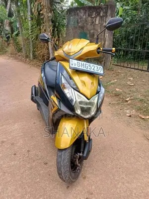 Honda Dio DX 2018 Motorbike (Used)