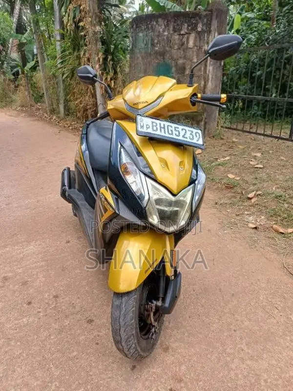 Honda Dio DX 2018 Motorbike (Used)
