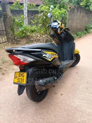 Honda Dio DX 2018 Motorbike (Used)