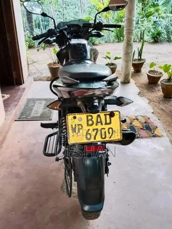Bajaj 135 2013 Motorbike (Used)