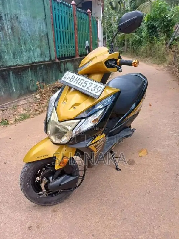 Honda Dio DX 2018 Motorbike (Used)