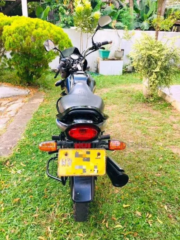 Bajaj PLATINA 2010 Motorbike (Used)