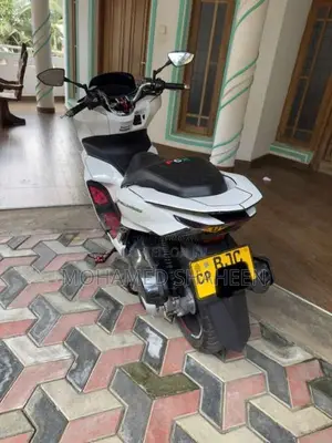 Honda Pcx 2022 Motorbike (Used)