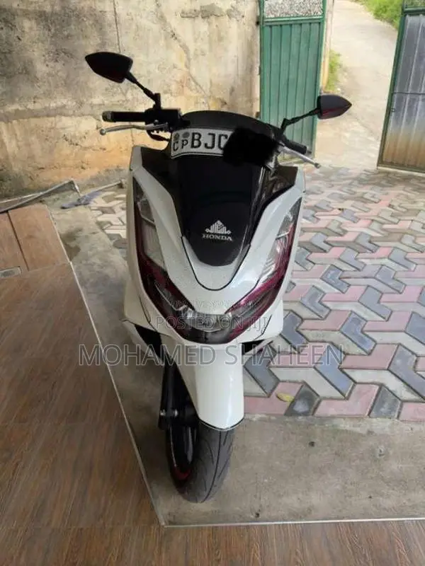 Honda Pcx 2022 Motorbike (Used)