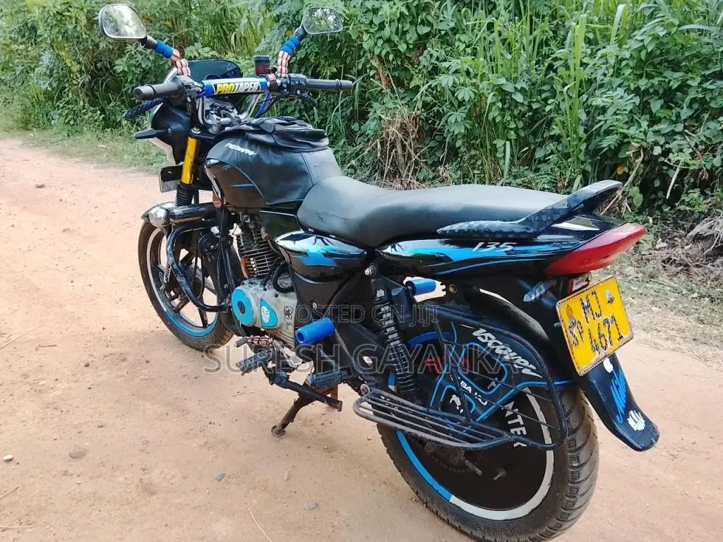 Bajaj Discover 2006 Motorbike (Used)