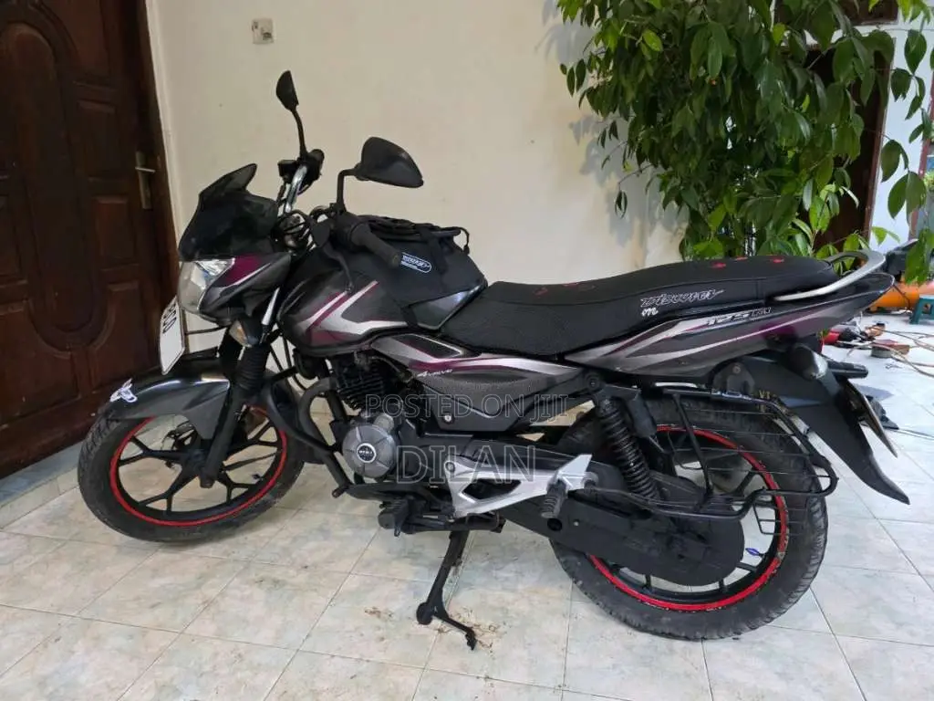 Bajaj Discover 125M 2015 Motorbike (Used)