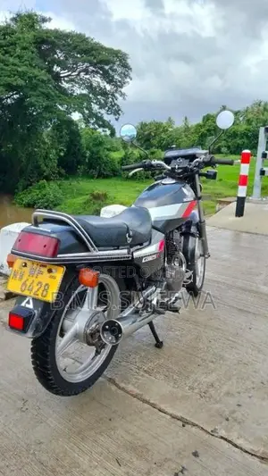Honda CB 125T 2011 Motorbike (Used)