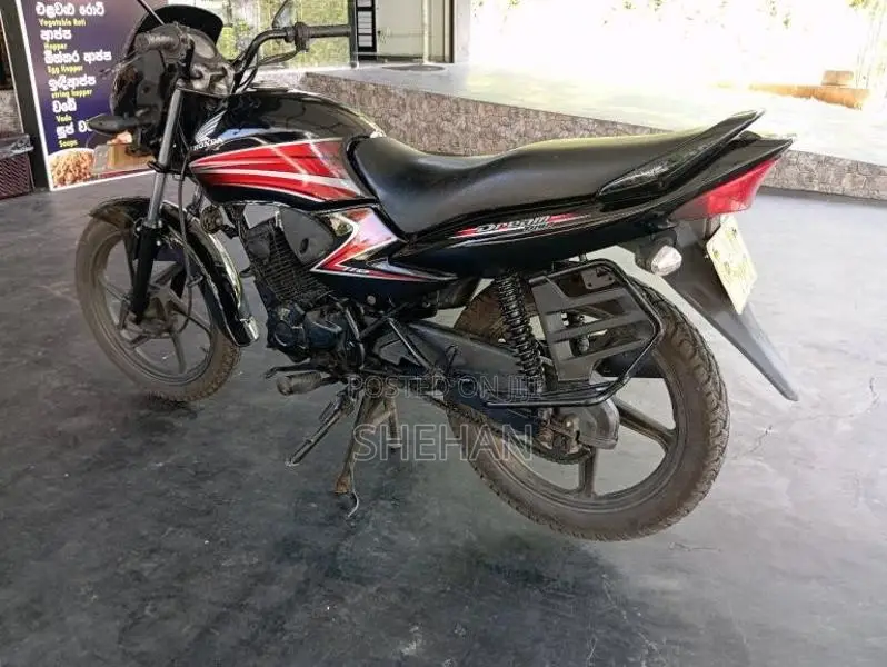 Honda DREAM YUGA 2013 Motorbike (Used)