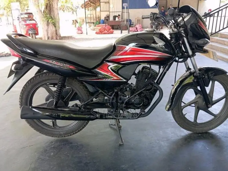 Honda DREAM YUGA 2013 Motorbike (Used)