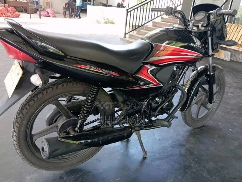 Honda DREAM YUGA 2013 Motorbike (Used)