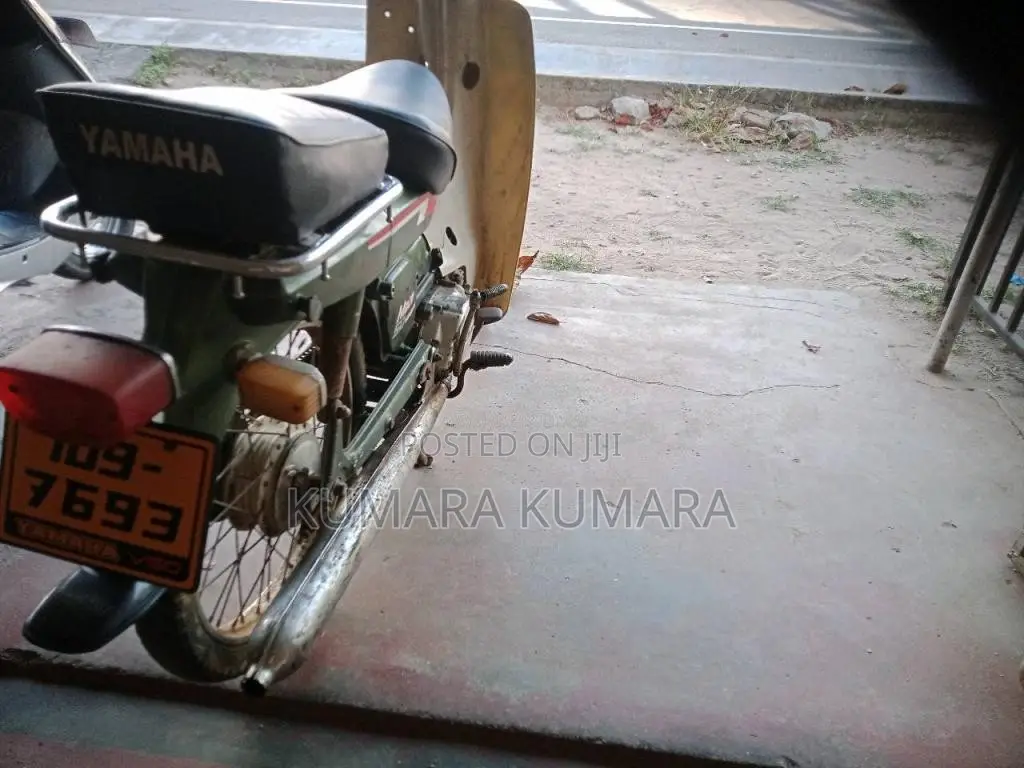 Yamaha V50 1990 Motorbike (Used)