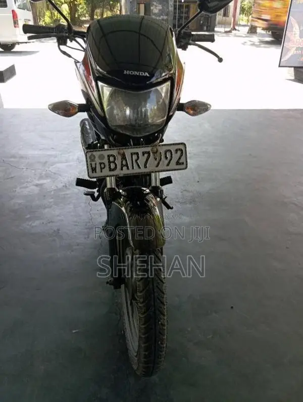 Honda DREAM YUGA 2013 Motorbike (Used)