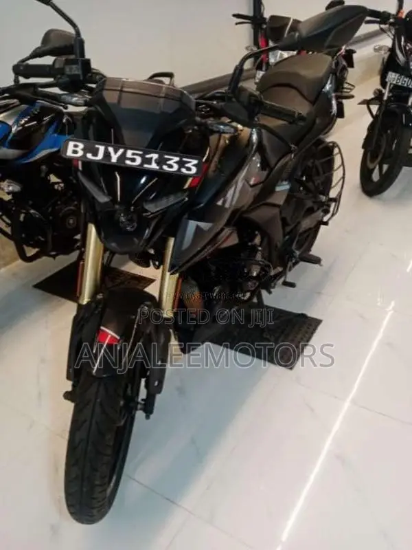 Bajaj Pulsar N160 2025 Motorbike (Used)