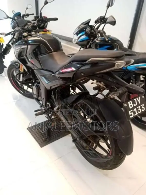 Bajaj Pulsar N160 2025 Motorbike (Used)