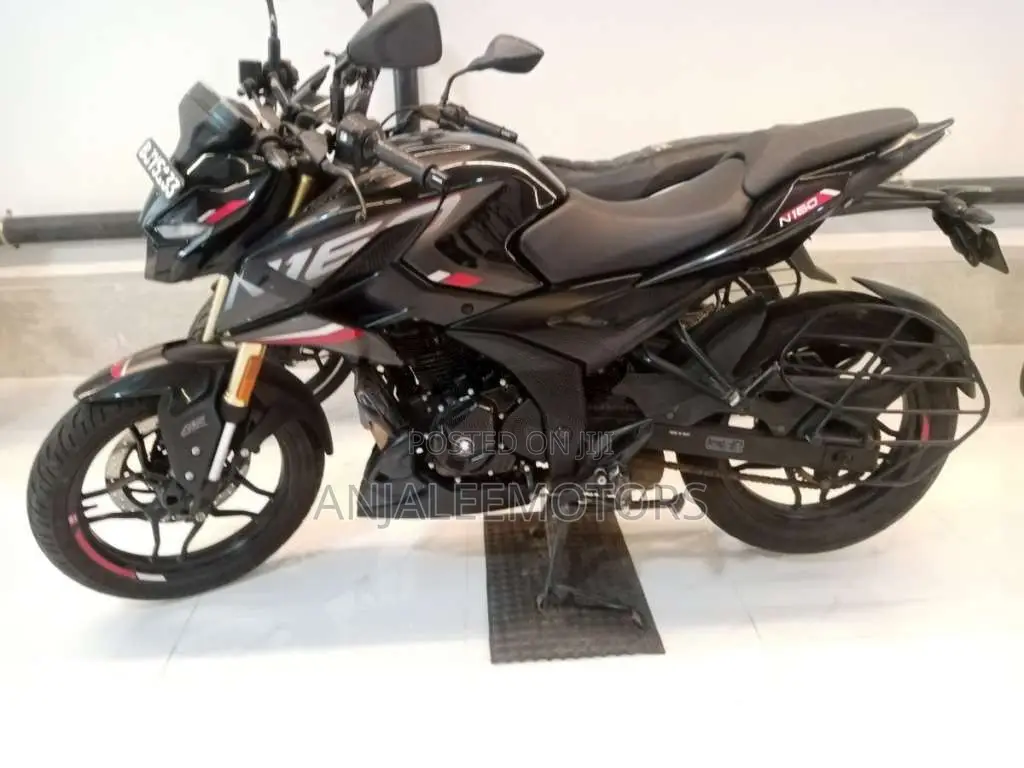 Bajaj Pulsar N160 2025 Motorbike (Used)
