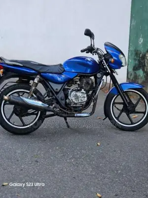 Bajaj Discover 2005 Motorbike (Used)