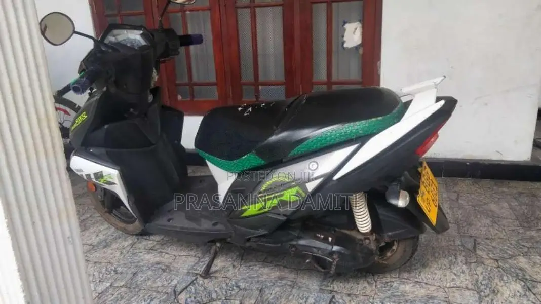 Yamaha ZR 2018 Motorbike (Used)