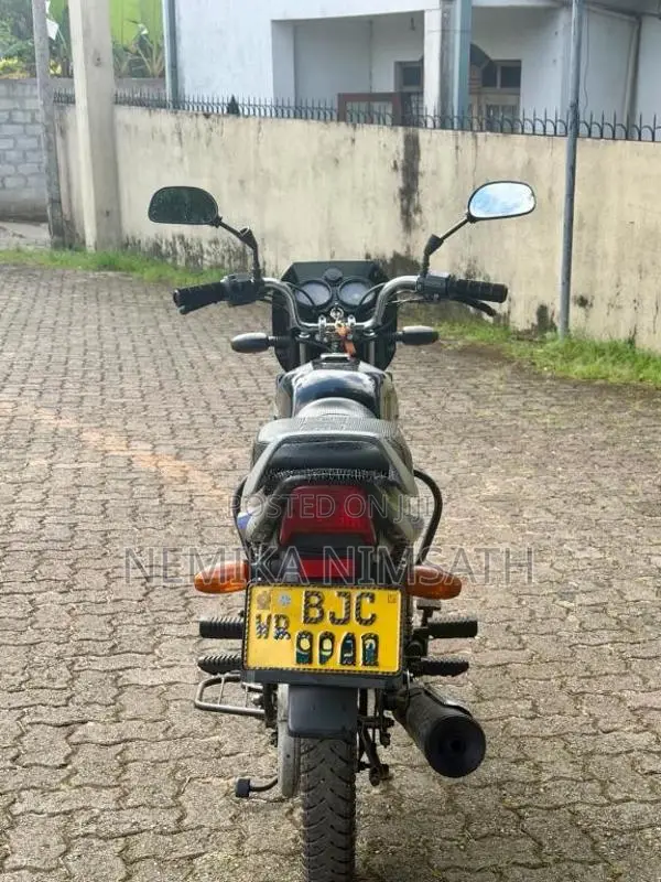 Bajaj CT-100 2022 Motorbike (Used)