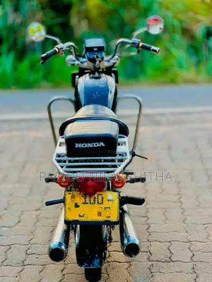 Honda CD 125 Twin 1995 Motorbike (Used)