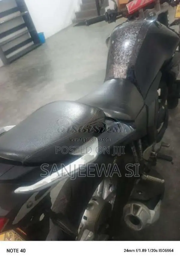 Yamaha V2 2016 Motorbike (Used)