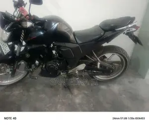 Yamaha V2 2016 Motorbike (Used)