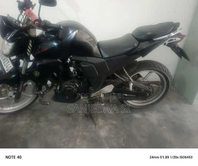 Yamaha V2 2016 Motorbike (Used)
