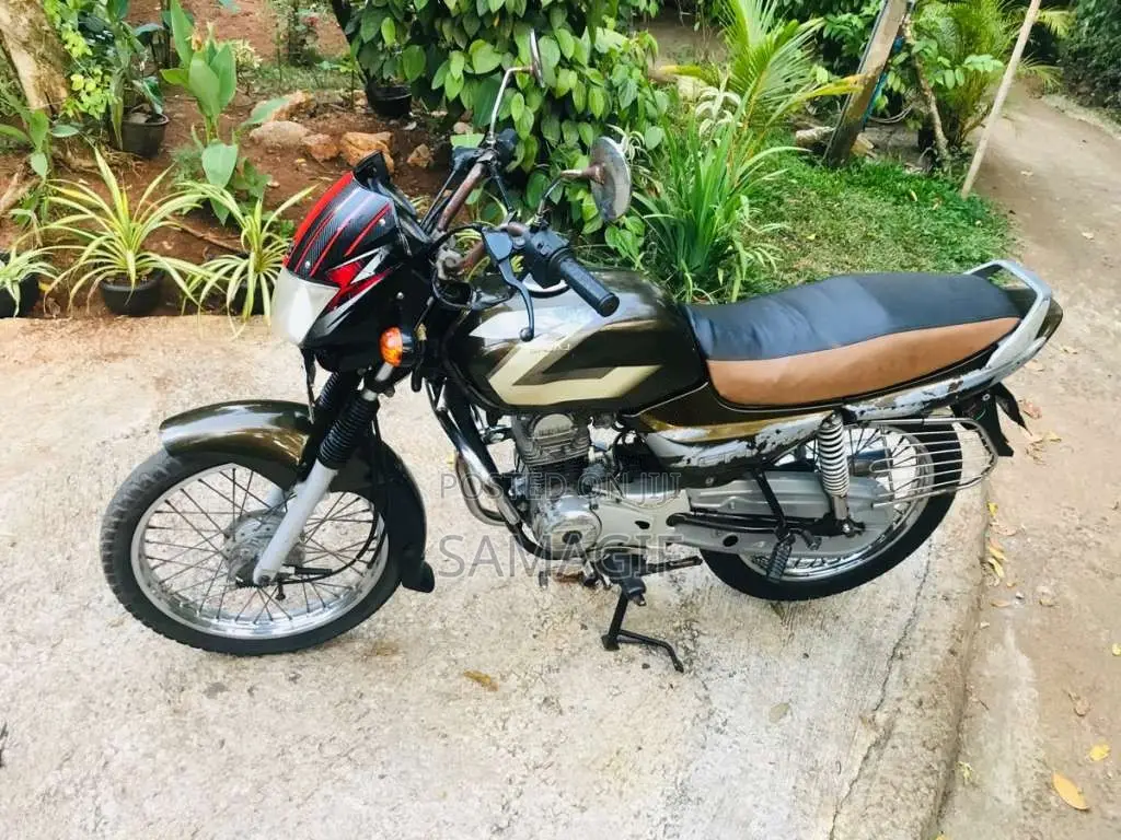 Bajaj CT-100 2004 Motorbike (Used)