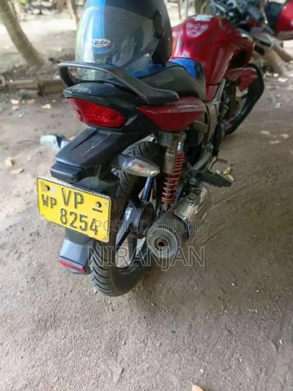 Hero-Honda Hunk 2010 Motorbike (Used)