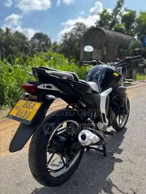 Yamaha FZ 2017 Motorbike (Used)