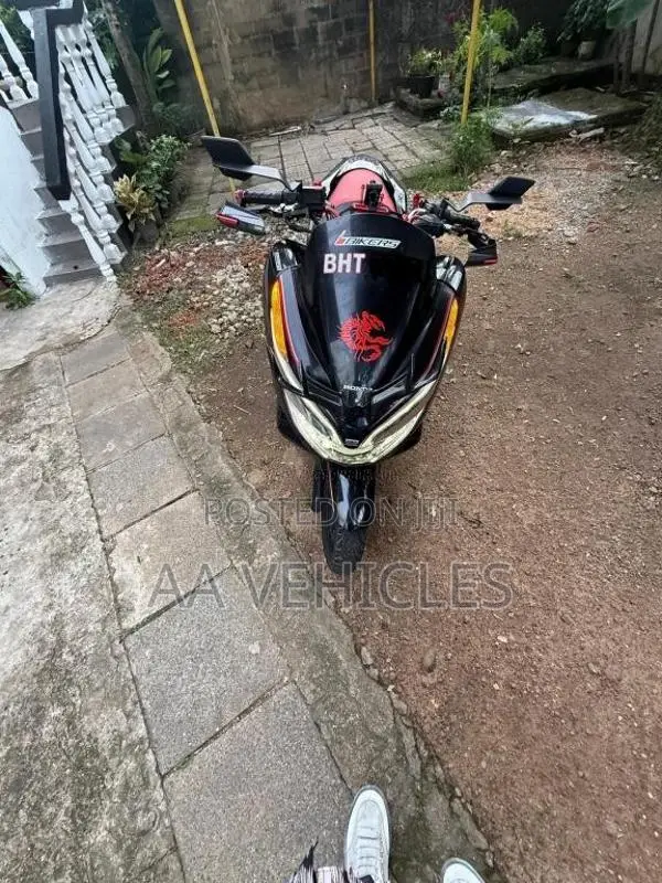 Honda Pcx 2018 Motorbike (Used)