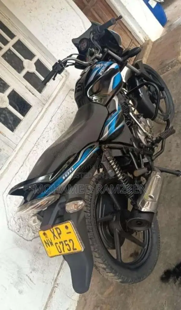 Bajaj Discover 100 2012 motorcycle (Used)