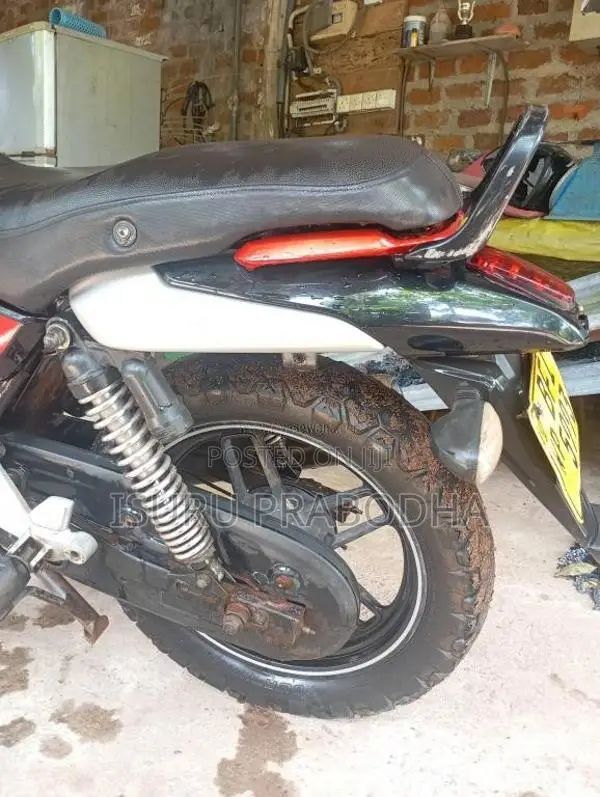 Bajaj V 15 2017 Motorbike (Used)