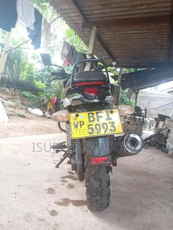 Bajaj V 15 2017 Motorbike (Used)