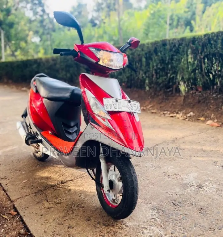 TVS Scooty Streak 2010 Motorbike (Used)