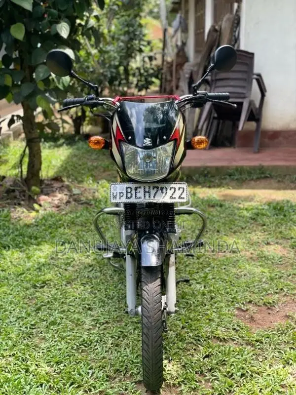 Bajaj CT-100 2016 Motorbike (Used)