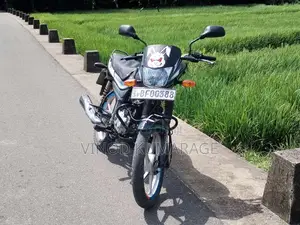 Bajaj Platina Es 2017 Motorbike (Used)