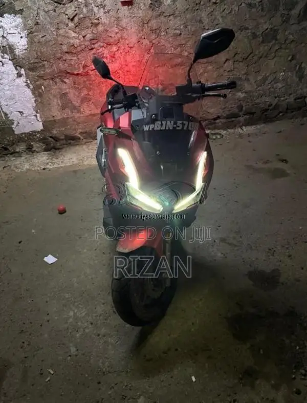 Honda ADV 160 2025 Motorbike (Used)