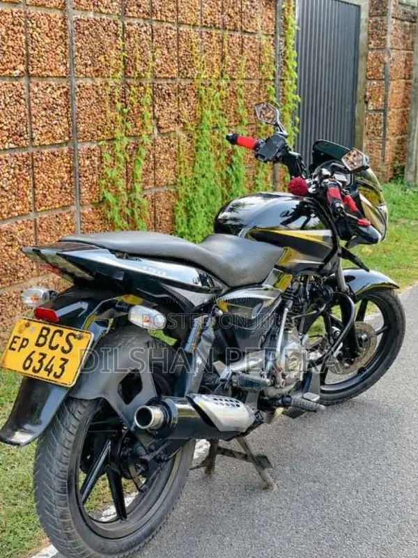 Bajaj Pulsar 2015 Motorbike (Used)