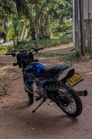 Bajaj CT-100 2012 Motorbike (Used)