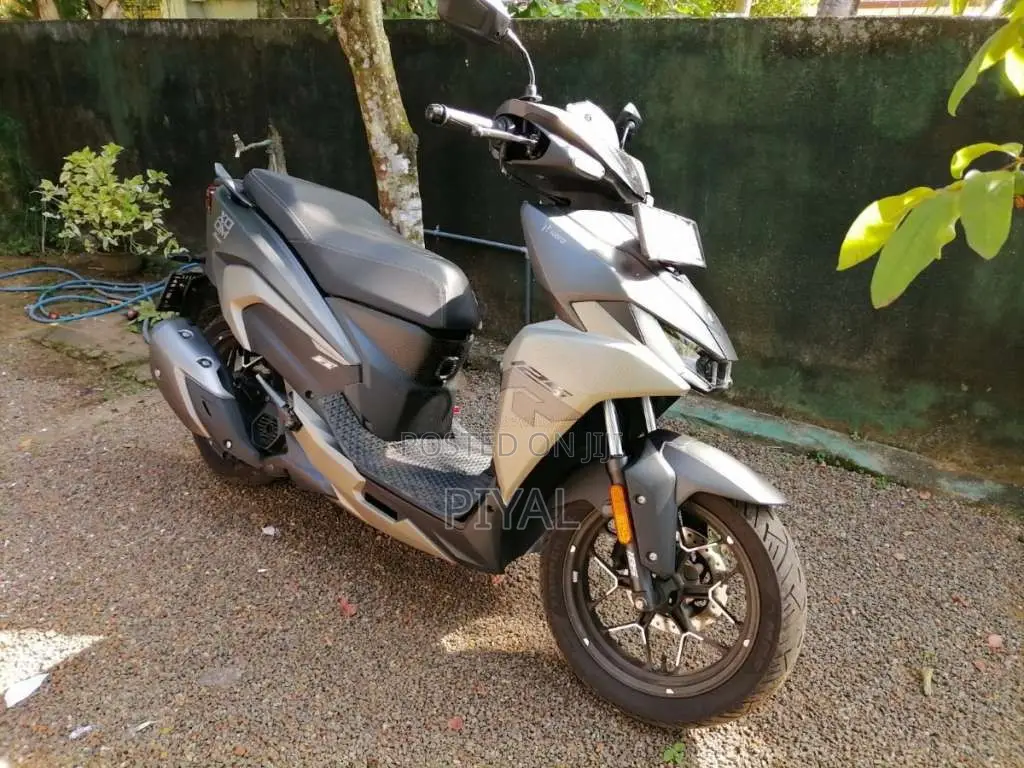Hero Xoom 125 2026 Motorbike (Used)
