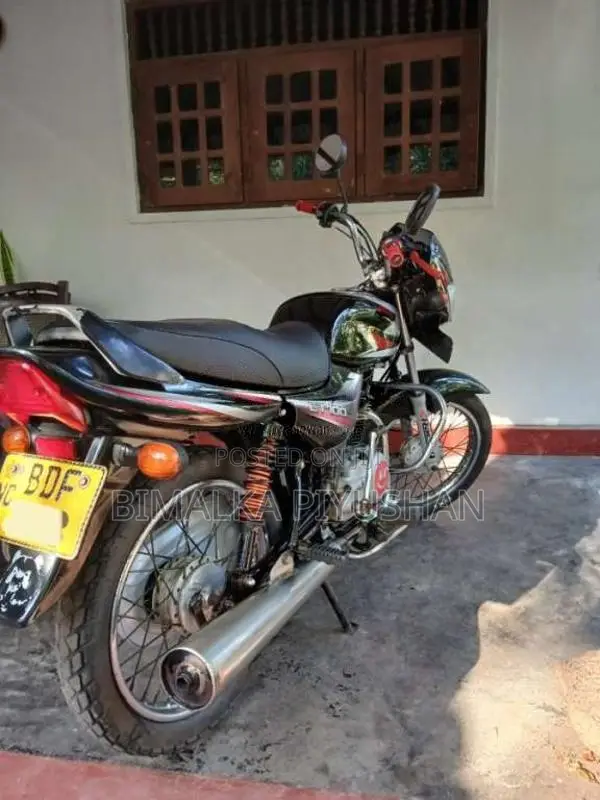 Bajaj CT-100 2016 Motorbike (Used)