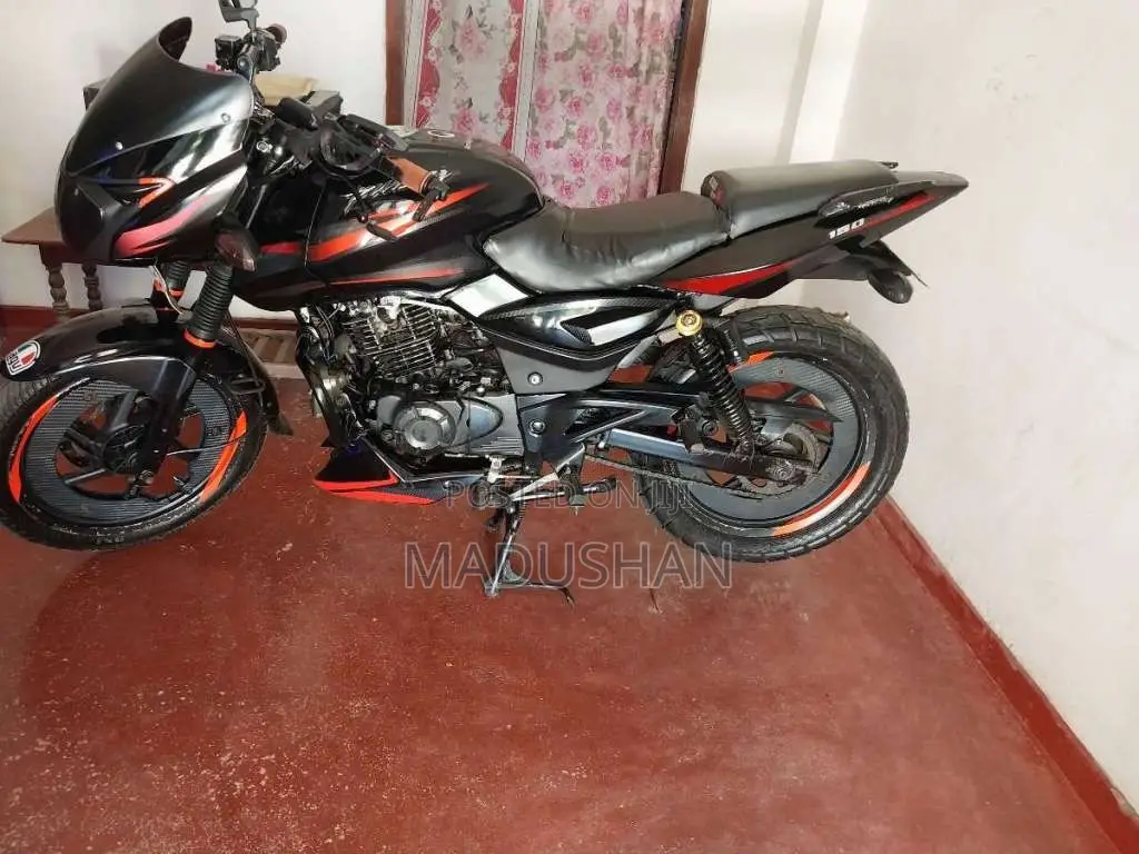 Bajaj Pulsar 180 2012 Motorbike (Used)