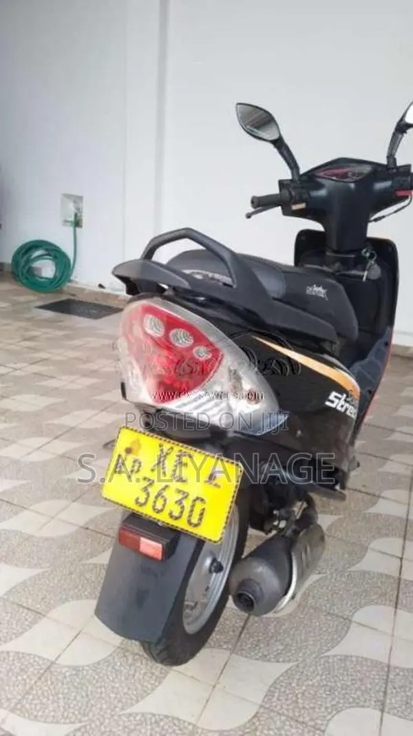 TVS Scooty Streak 2011 Motorbike (Used)