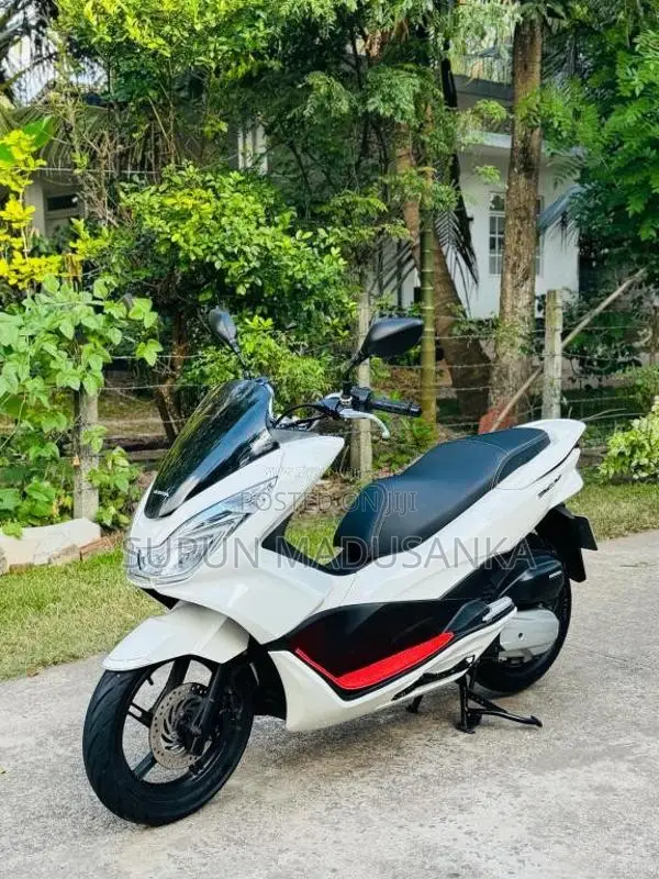Honda Pcx 2018 Motorbike (Used)