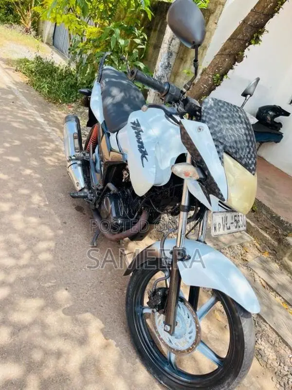 Hero-Honda Hunk 2010 Motorbike (Used)