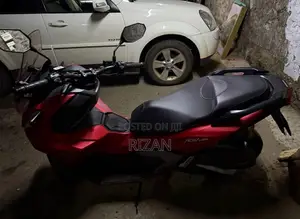 Honda ADV 160 2025 Motorbike (Used)