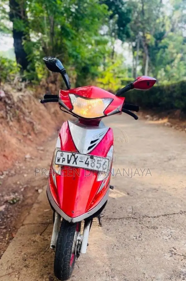TVS Scooty Streak 2010 Motorbike (Used)