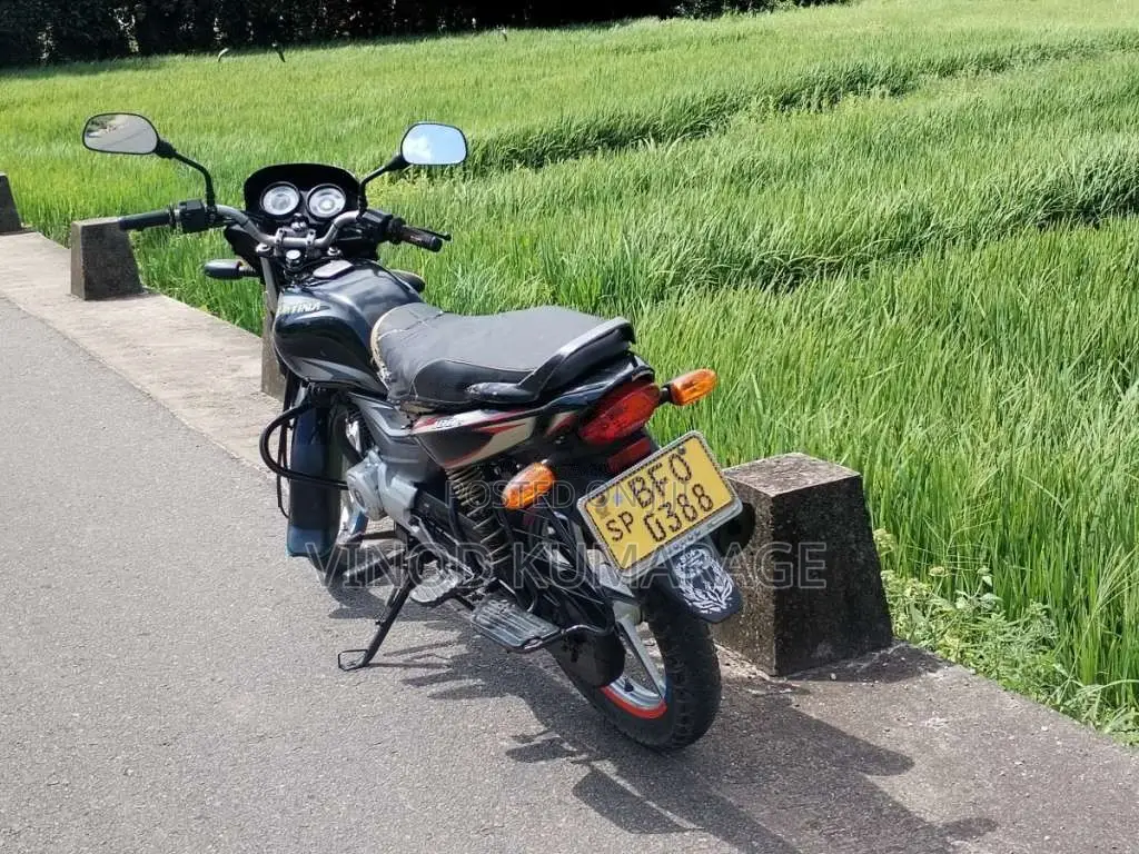 Bajaj Platina Es 2017 Motorbike (Used)