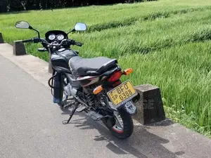 Bajaj Platina Es 2017 Motorbike (Used)