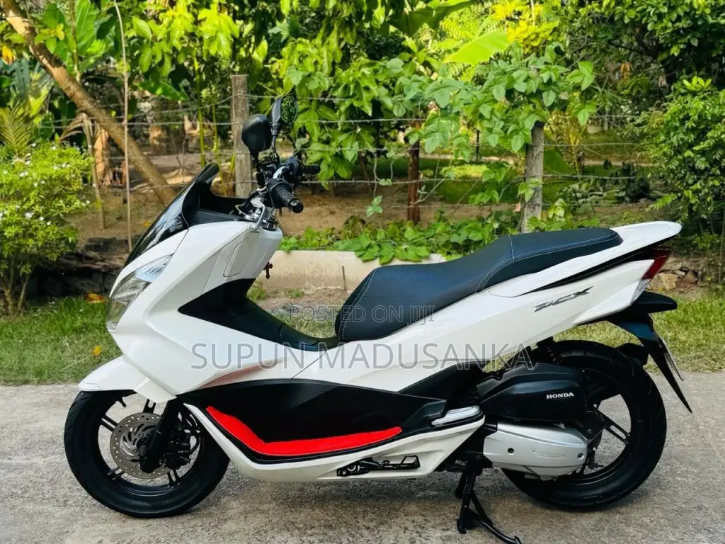 Honda Pcx 2018 Motorbike (Used)